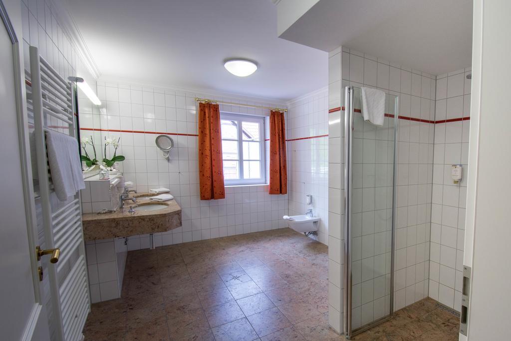 Hotel Hafen Hitzacker - Elbe ภายนอก รูปภาพ