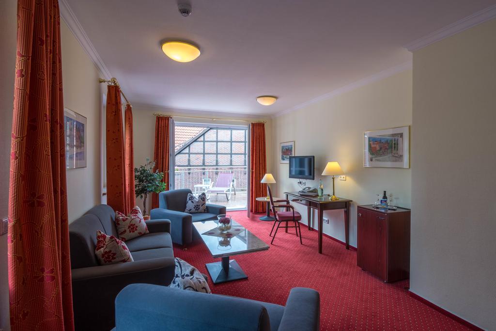 Hotel Hafen Hitzacker - Elbe ภายนอก รูปภาพ