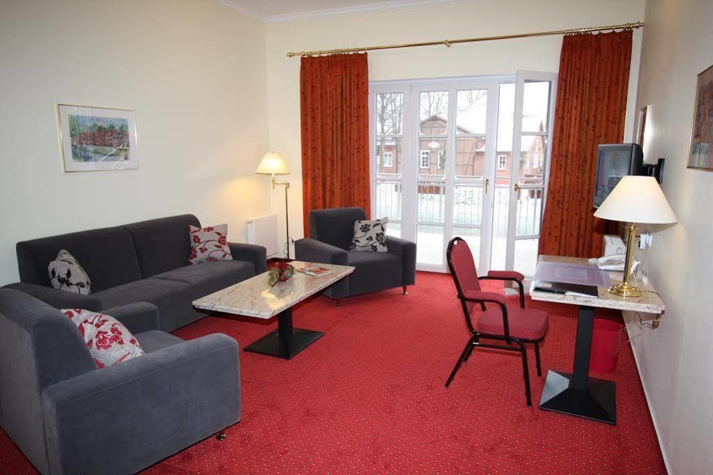 Hotel Hafen Hitzacker - Elbe ภายนอก รูปภาพ
